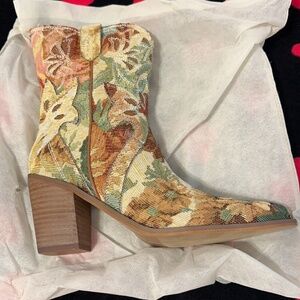 Floral boots